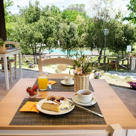 I Pianelli בית חווה *