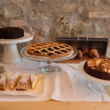 I Pianelli בית חווה *